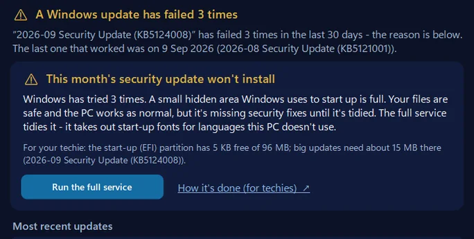The Windows Update page in 365 PC Manager version 36.4 on a sample PC whose small start-up partition has 5 KB free, saying this month&rsquo;s security update won&rsquo;t install until it is tidied, with a Run the full service button